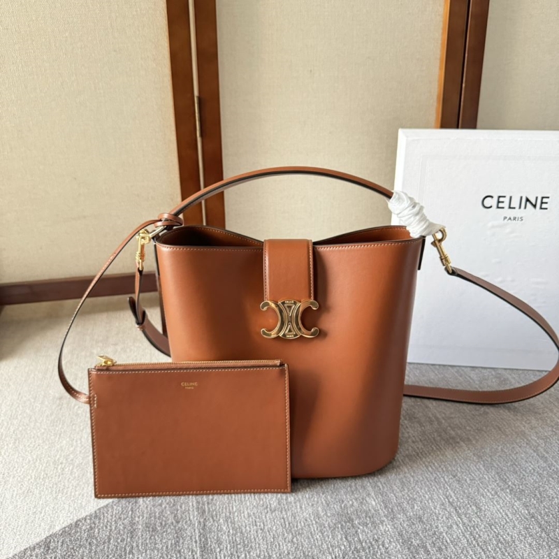 Ce1i*e bucket bags